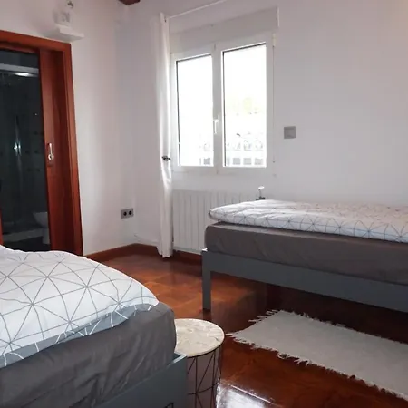 Hana Semesterbostad *